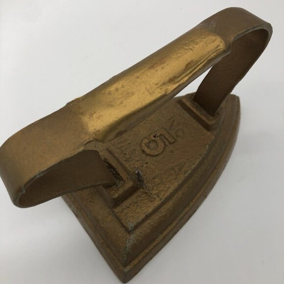 Antiques 1900's Pagoel Cast Iron Sad Iron Gold Cast Iron - Picture 3 of 9